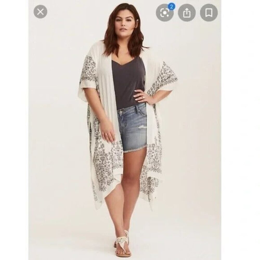 Torrid Cream and Gray Kimono Top